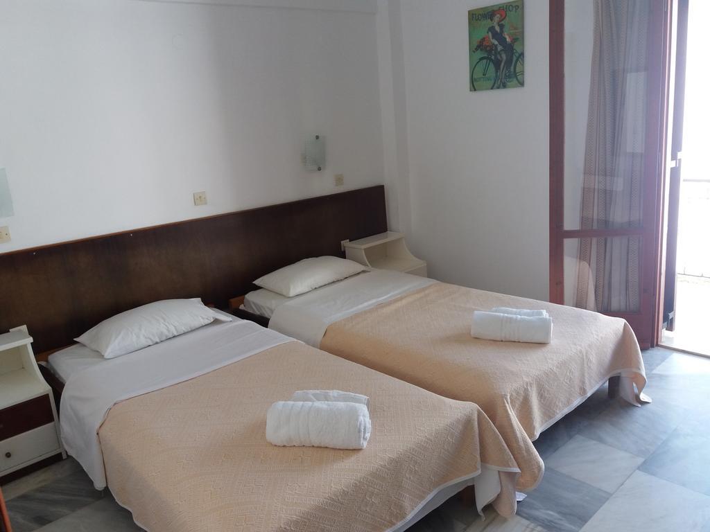 Harry's Bar & 2 Acharavi (Corfu)